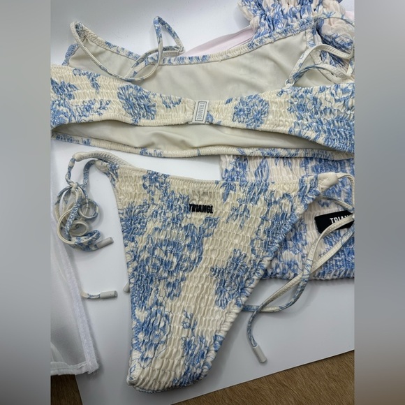 TRIANGL Indigo Vinca bikini set baby blue and white floral xs - Picture 5 of 5
